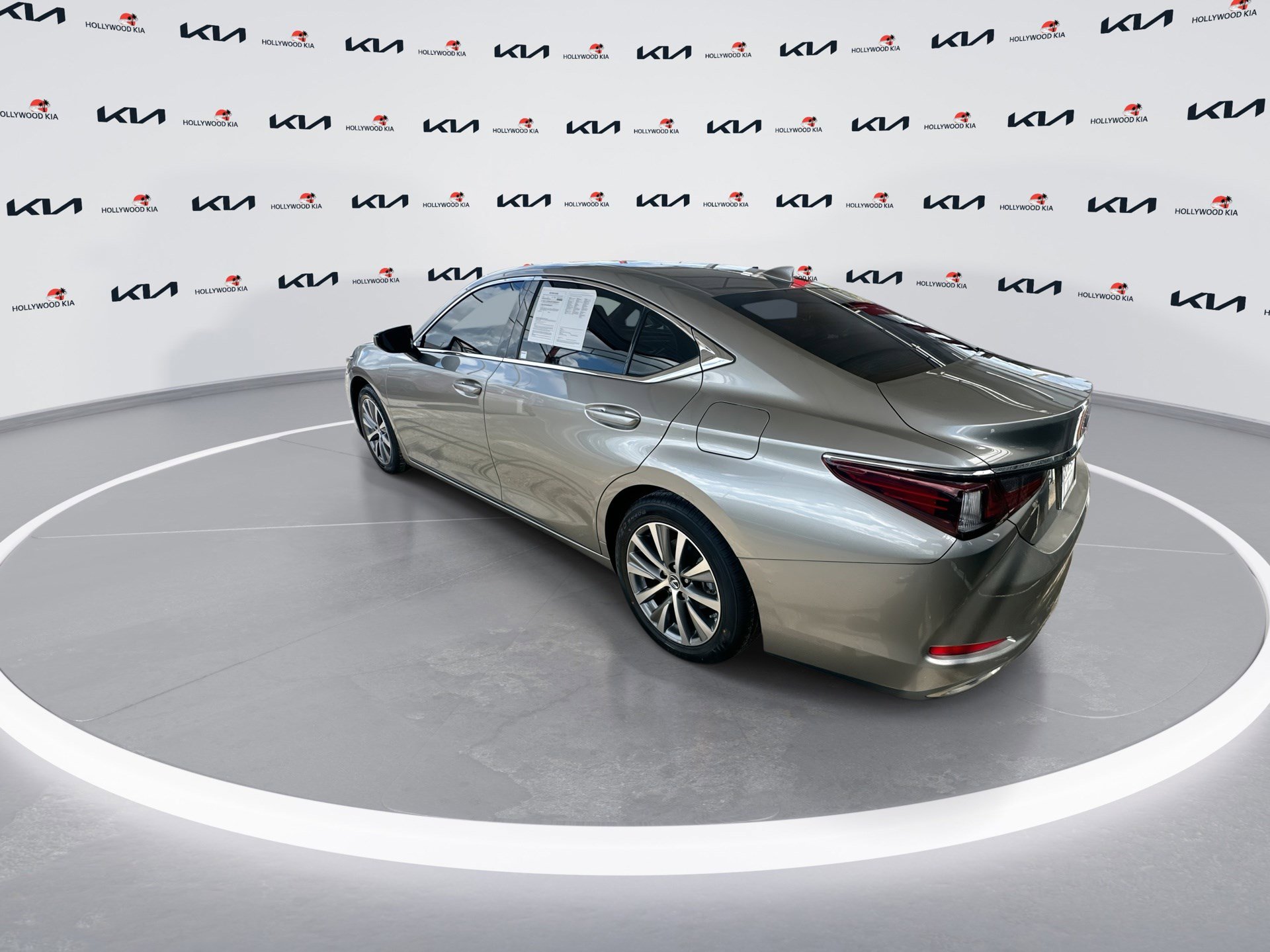 Used 2021 Lexus ES 350 image 6