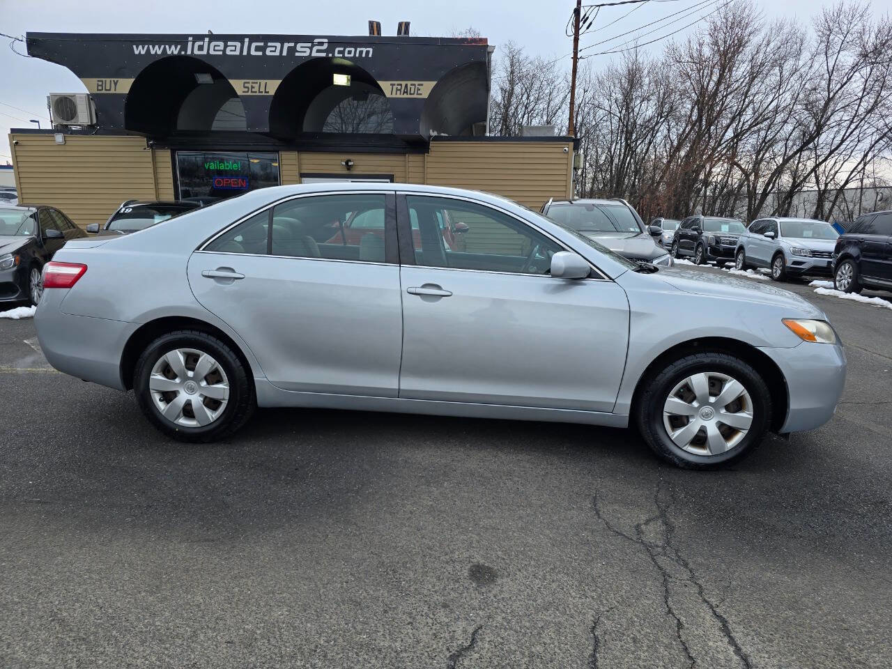 Used 2007 Toyota Camry LE image 2