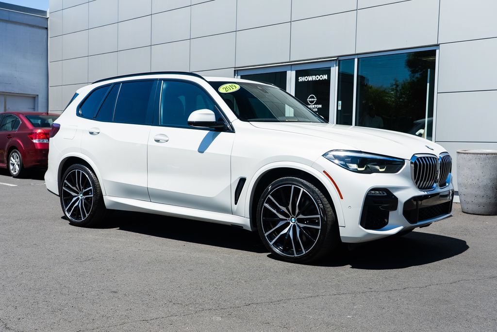 Used 2019 BMW X5 xDrive50i w/ M Sport Package AWD/4WD image 1