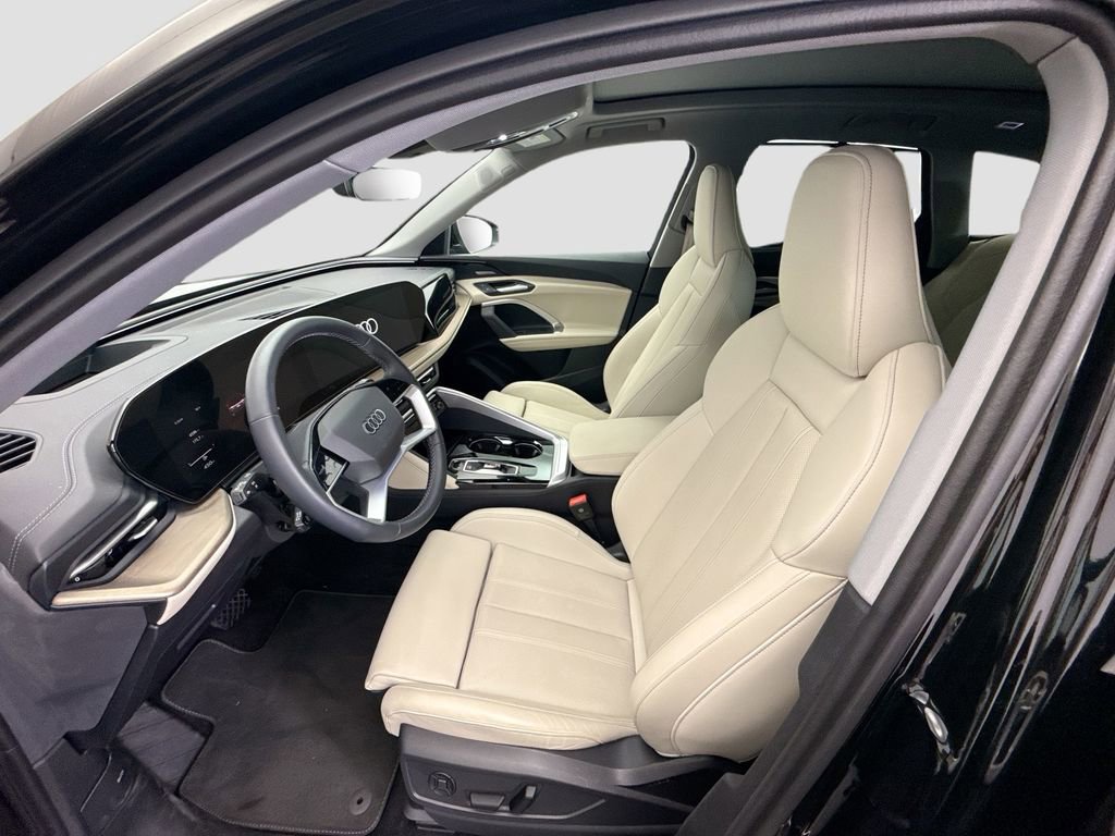 Used 2025 Audi Q5 Premium Plus w/ Premium Plus image 19
