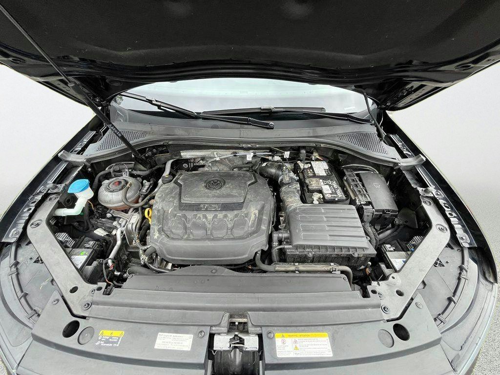 Certified 2024 Volkswagen Tiguan SEL R-Line w/ MDO Package, Two-Row AWD/4WD image 31