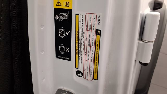 Used 2022 Jeep Wrangler Unlimited Sport image 29