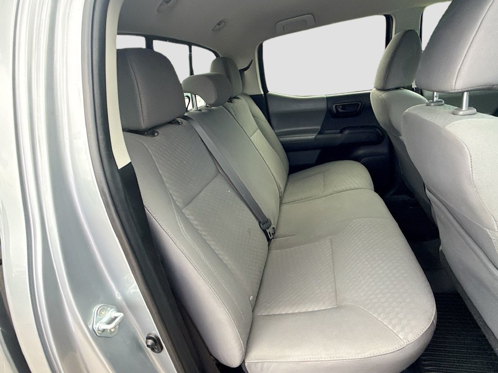 Used 2021 Toyota Tacoma SR AWD/4WD image 30