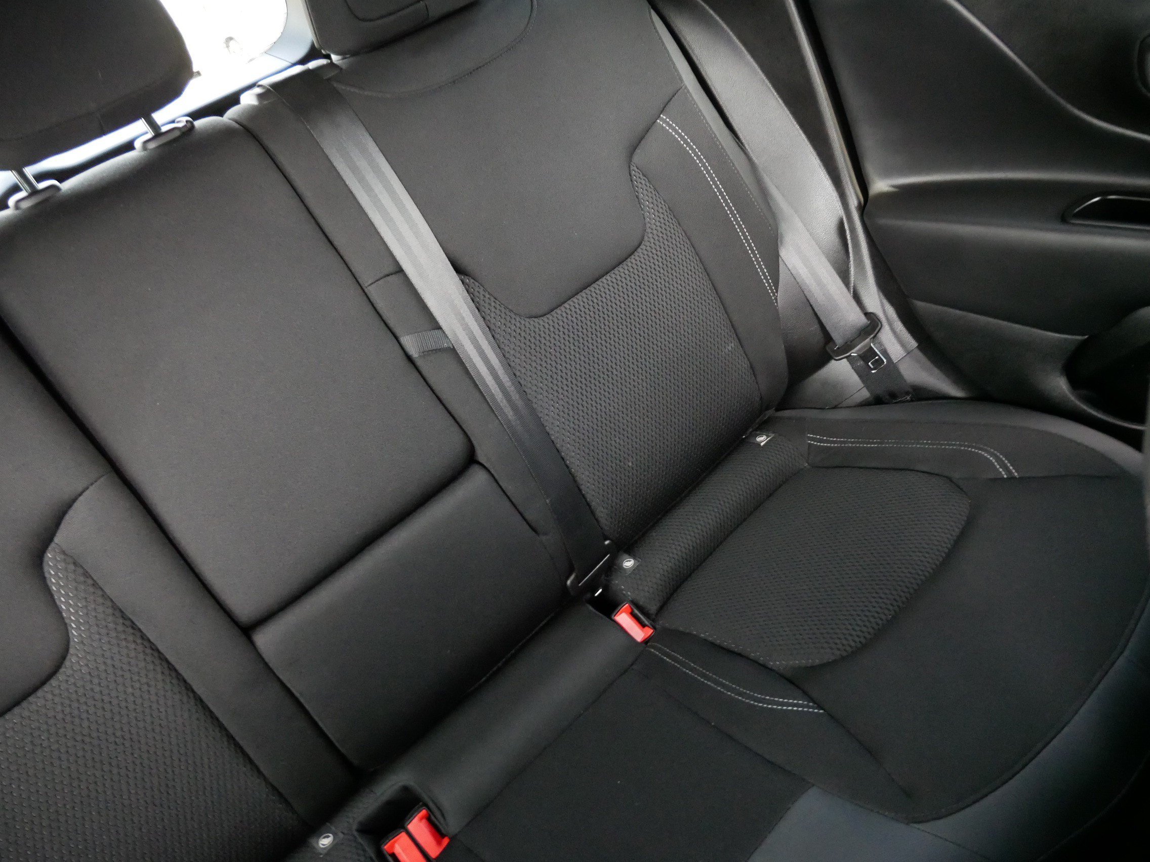Used 2022 Jeep Renegade Altitude w/ Convenience Group AWD/4WD image 14