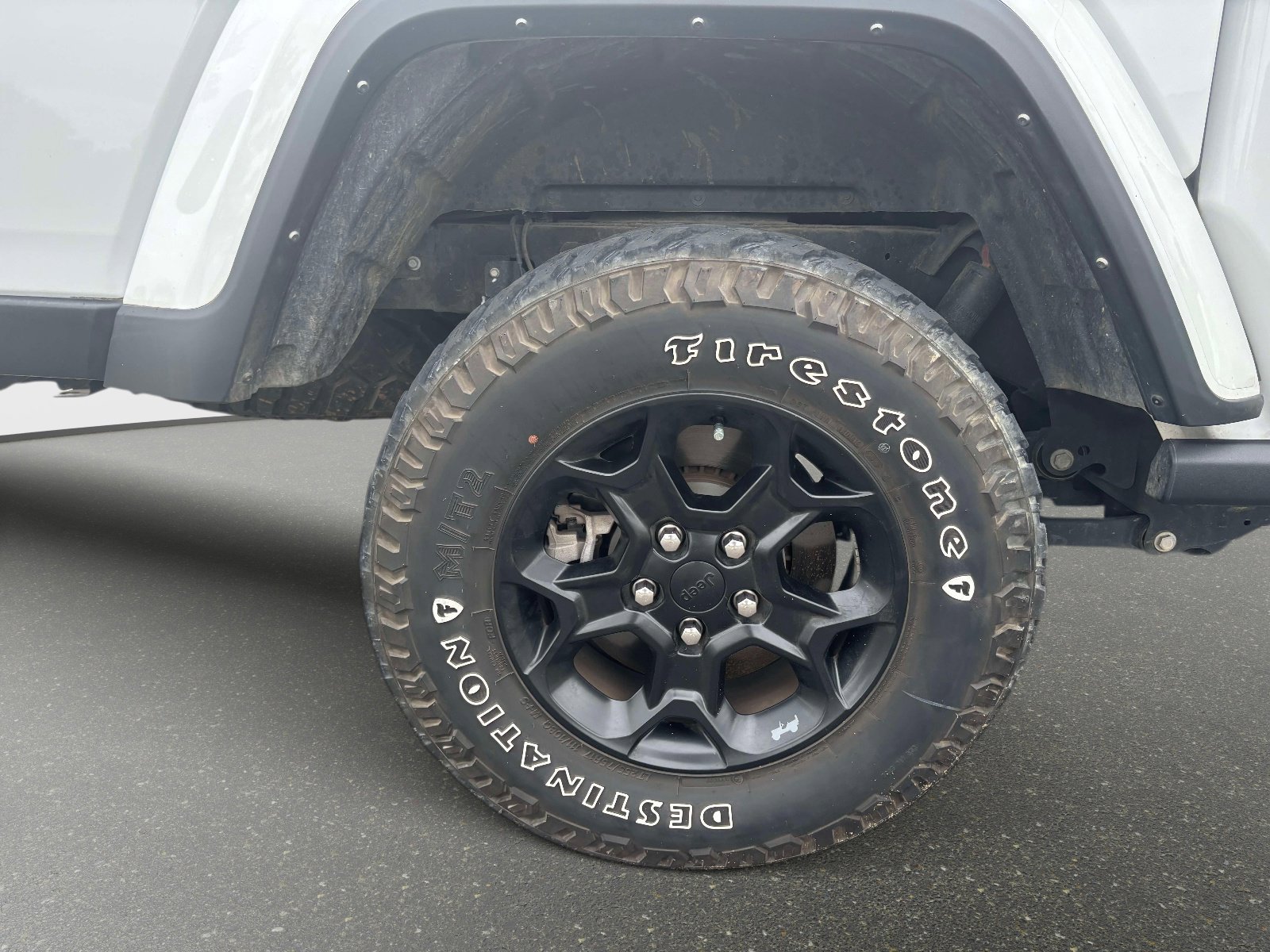 Used 2023 Jeep Gladiator Sport AWD/4WD image 7