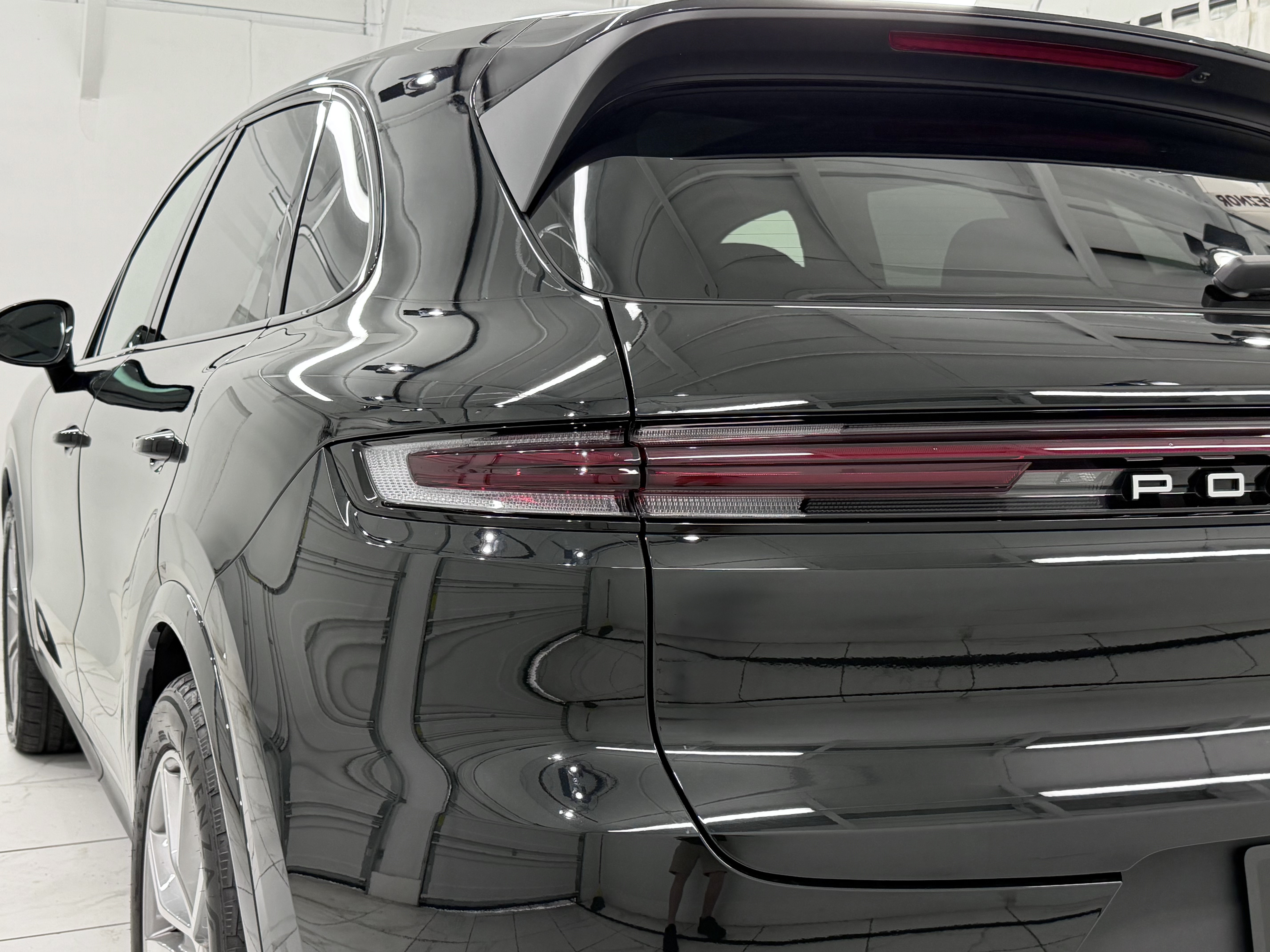 Certified 2025 Porsche Cayenne S AWD/4WD image 18