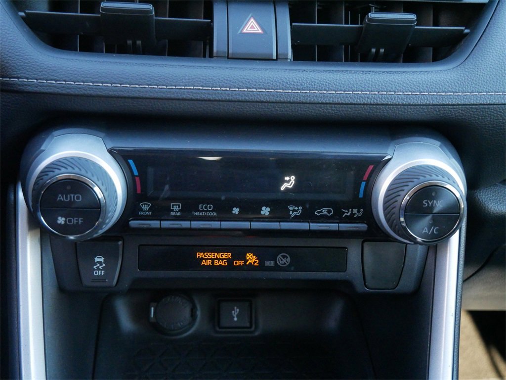 Used 2020 Toyota RAV4 XLE image 22