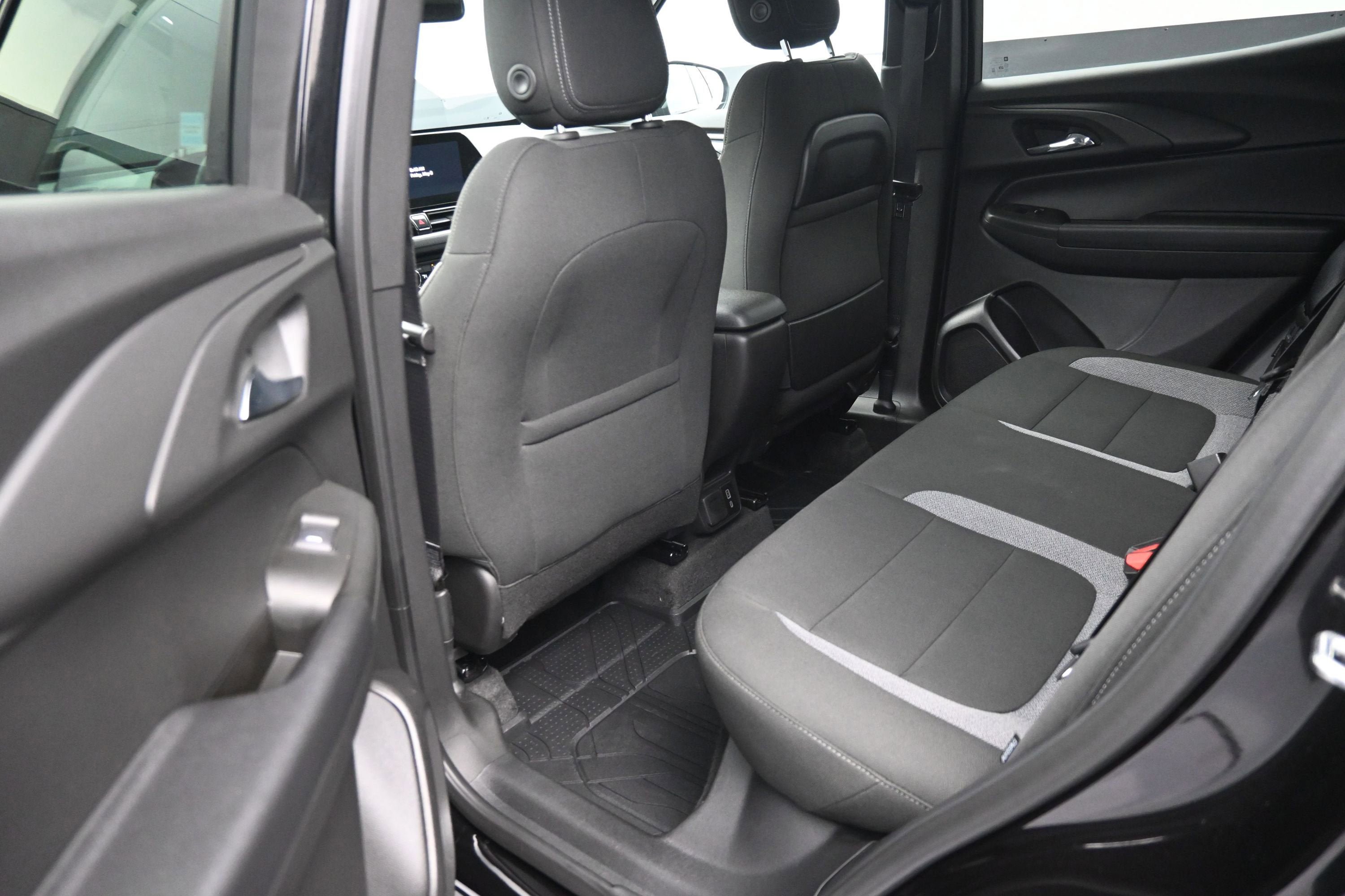 Used 2025 Chevrolet TrailBlazer LT w/ Convenience Package FWD image 27
