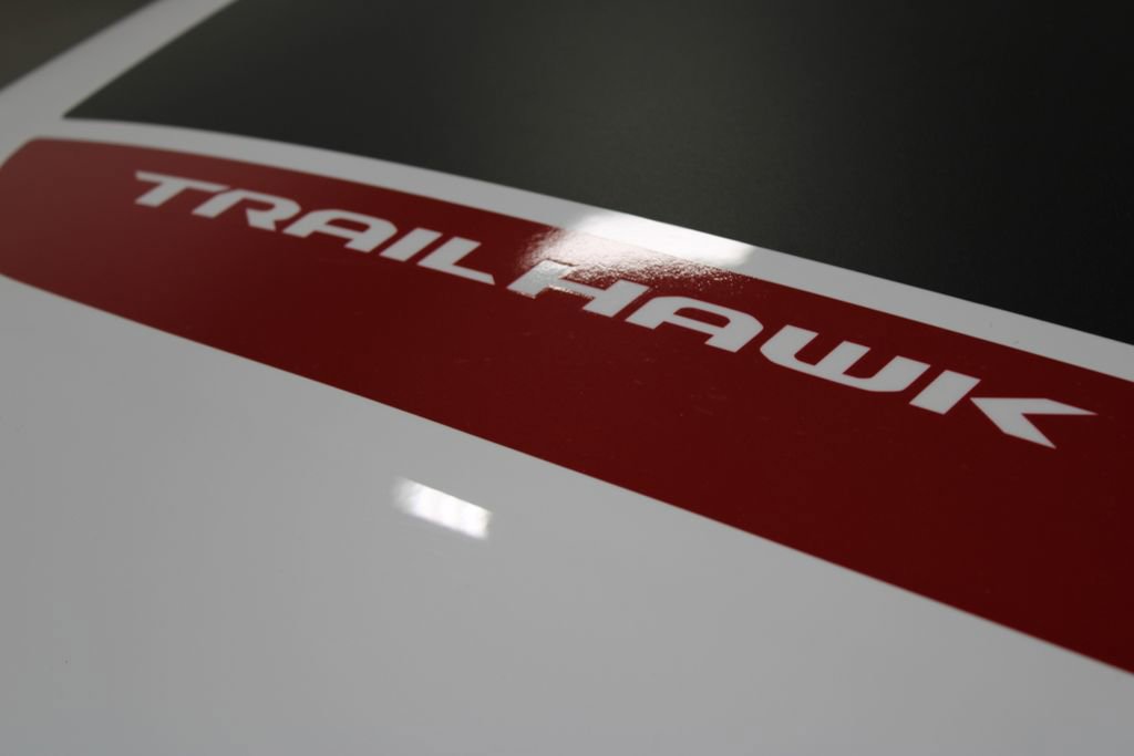 Used 2025 Jeep Compass Trailhawk image 18