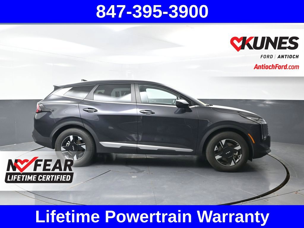 Used 2026 Kia Sportage LX FWD image 2