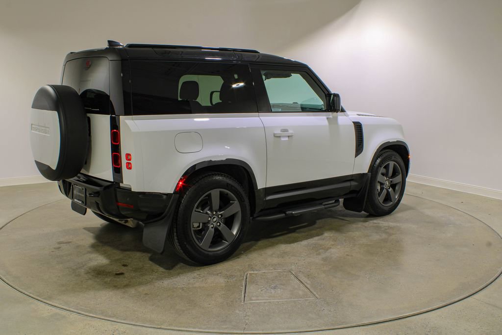 Used 2025 Land Rover Defender 90 X-Dynamic SE AWD/4WD image 5