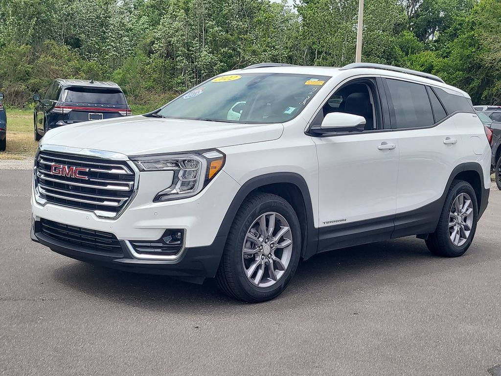 Used 2022 GMC Terrain SLT w/ Infotainment Package II image 2