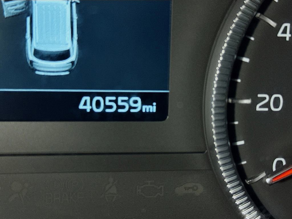 Used 2022 Kia Telluride S image 5