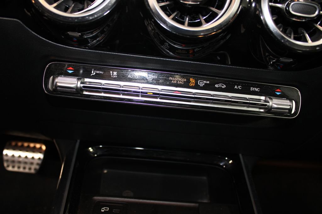 Used 2022 Mercedes-Benz GLA 35 AMG 4MATIC image 29