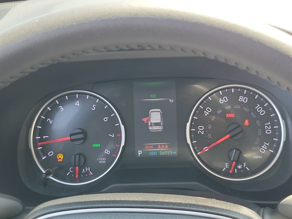 Used 2022 Toyota RAV4 XLE Premium FWD image 28
