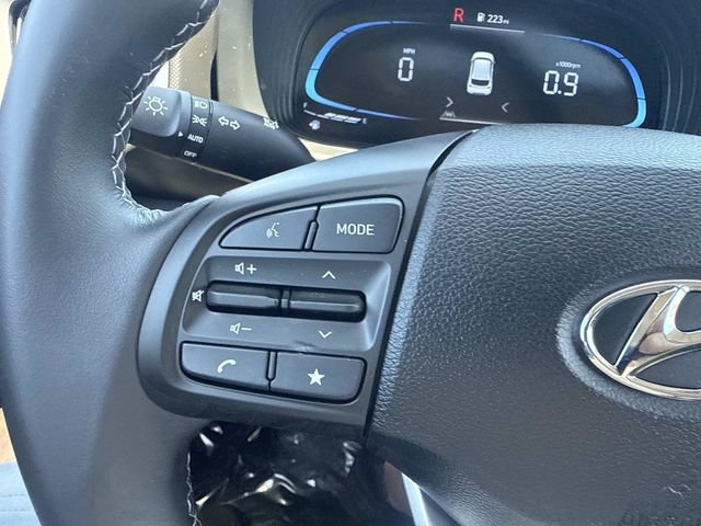 Certified 2026 Hyundai Venue SEL FWD image 29