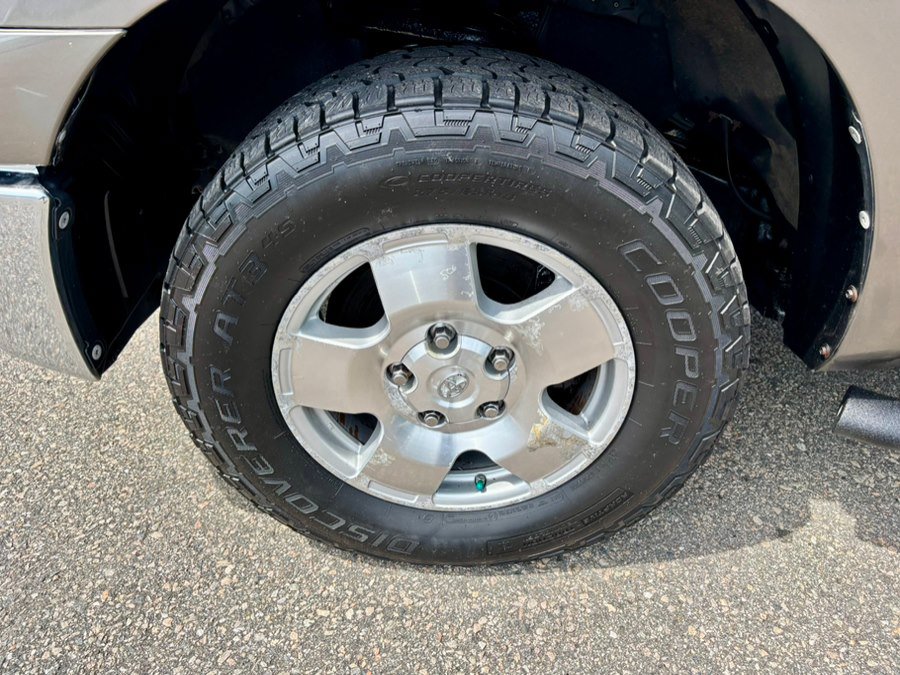 Used 2012 Toyota Tundra 4x4 Double Cab w/ TRD Off-Road Pkg image 35