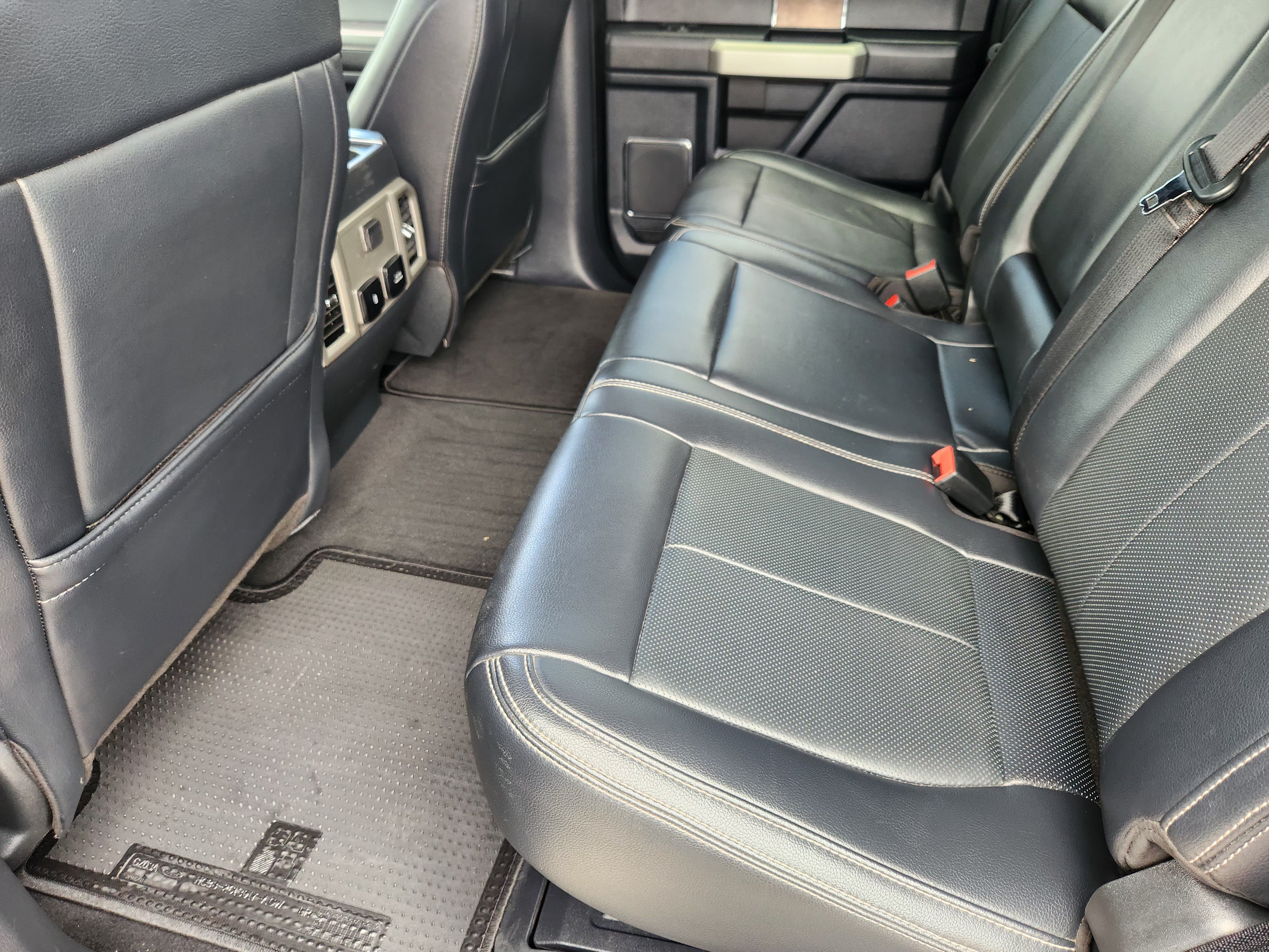 Used 2022 Ford F350 Lariat AWD/4WD image 28