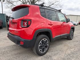 Used 2017 Jeep Renegade Trailhawk AWD/4WD image 5