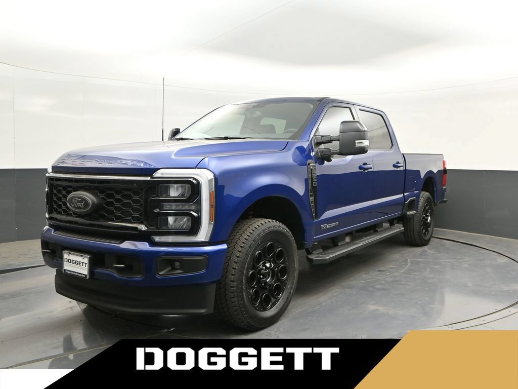 New 2026 Ford F250 Lariat w/ Black Appearance Package
