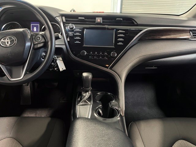 Used 2018 Toyota Camry LE FWD image 21