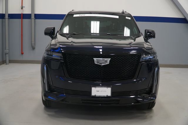 Used 2023 Cadillac Escalade Sport Platinum w/ LPO, ONYX Package AWD/4WD image 9