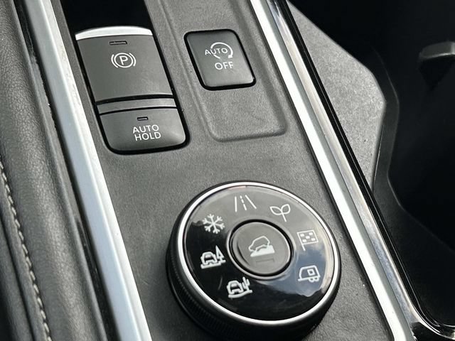 Used 2022 Nissan Pathfinder S AWD/4WD image 31