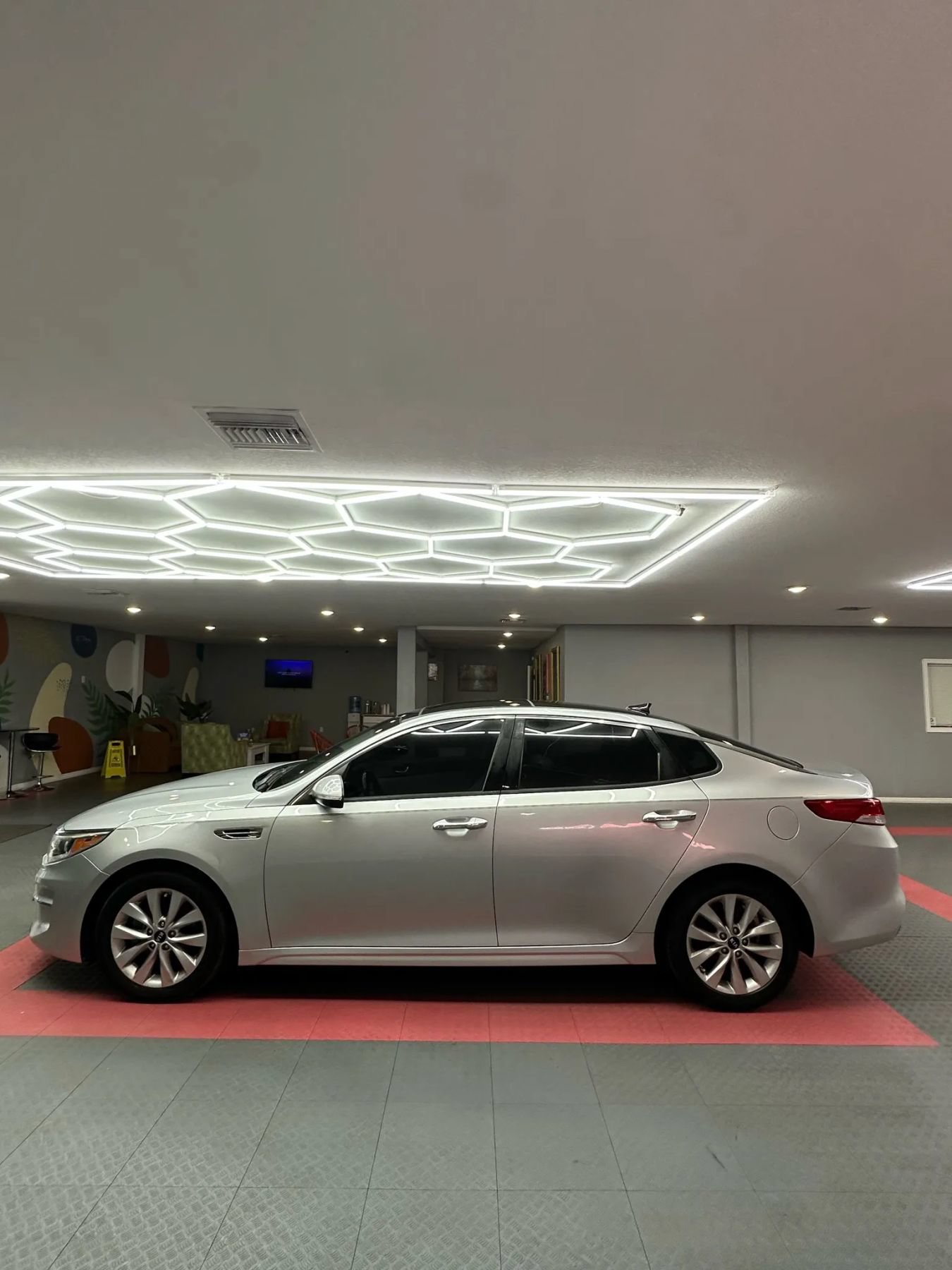 Used 2016 Kia Optima EX w/ Premium Package FWD image 3