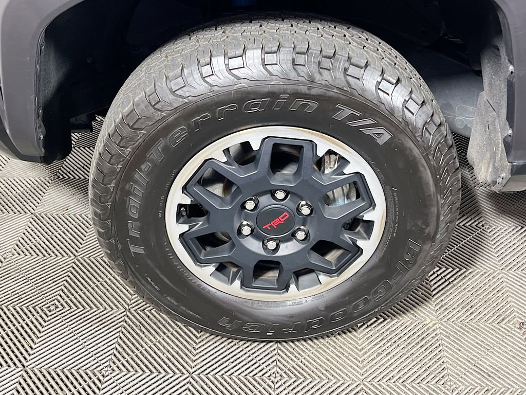Certified 2025 Toyota Tacoma TRD Off-Road AWD/4WD image 28
