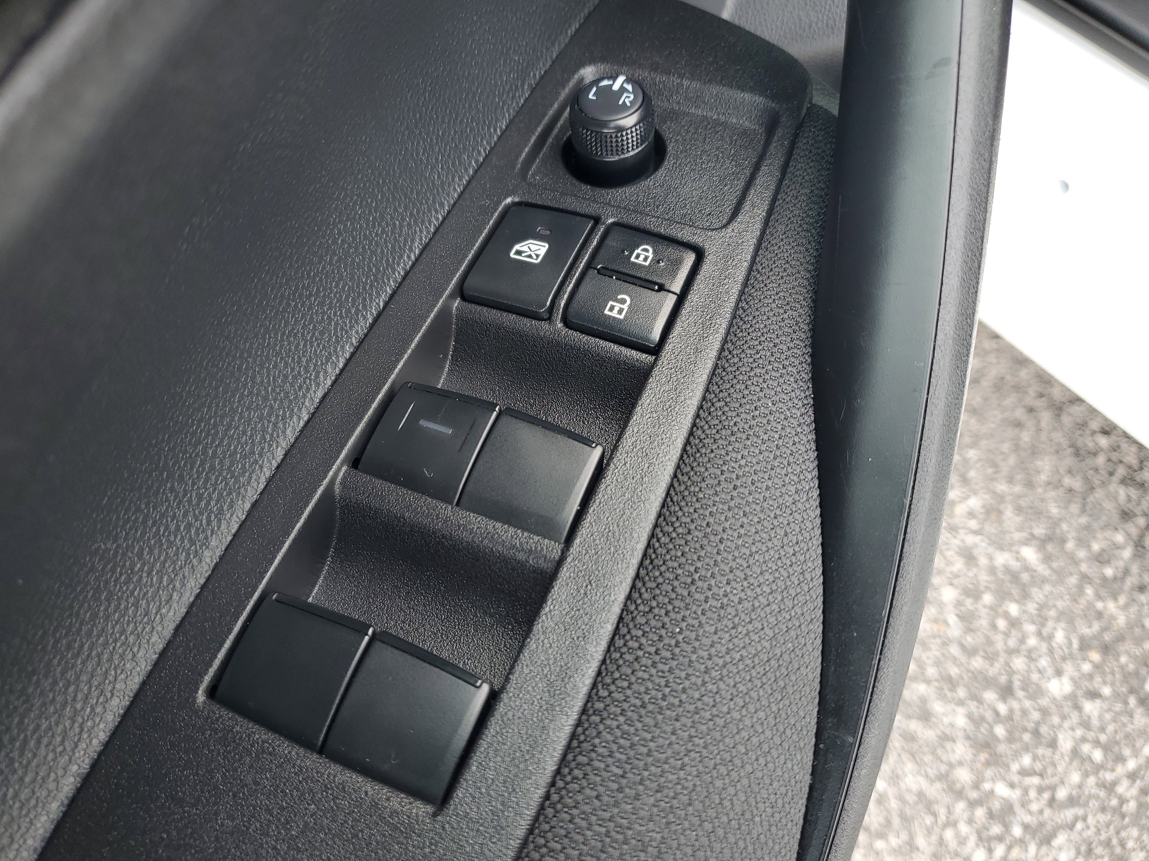 Certified 2025 Toyota Corolla LE image 18