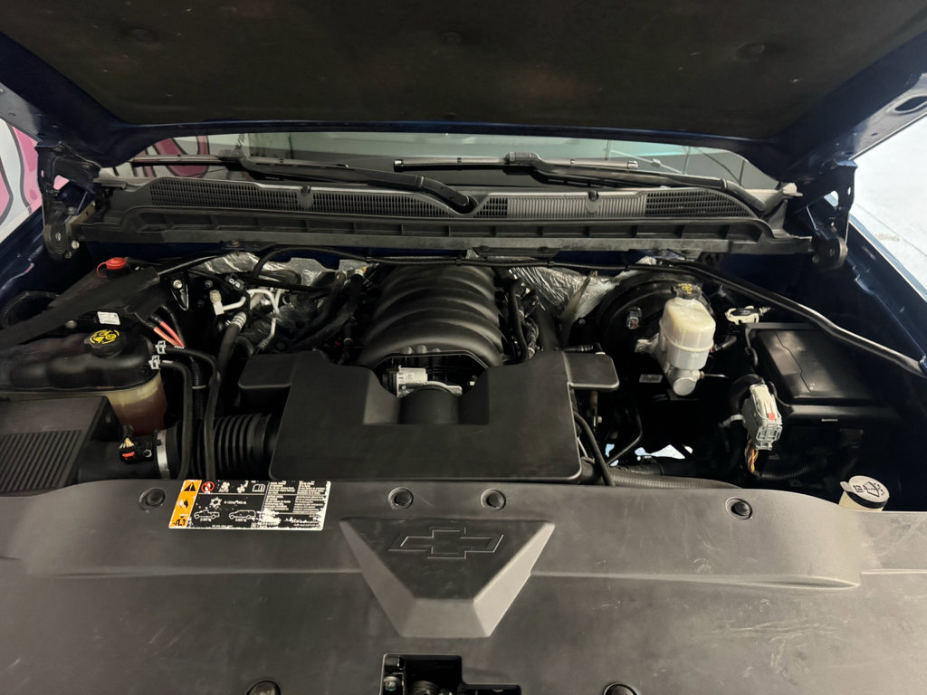 Used 2018 Chevrolet Silverado 1500 LT w/ All Star Edition AWD/4WD image 6