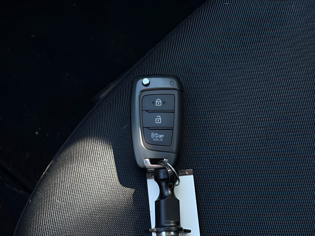 Certified 2024 Hyundai Tucson SE FWD image 31