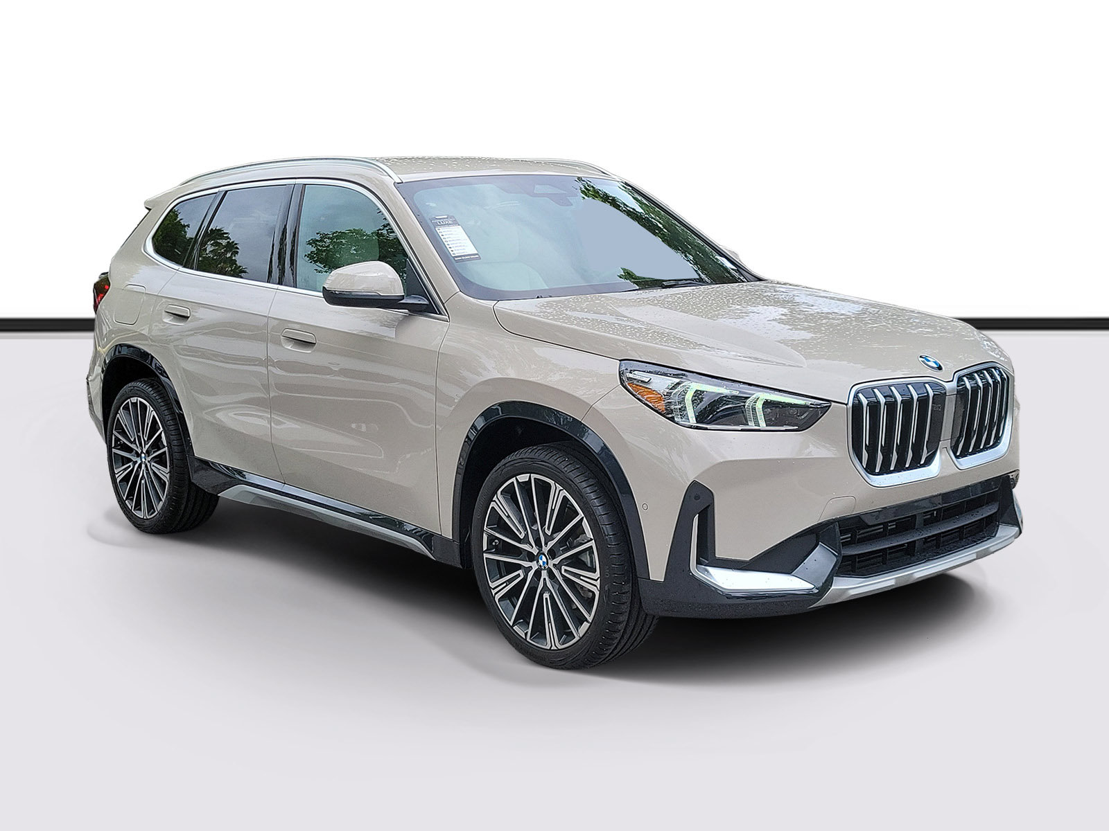 Used 2026 BMW X1 xDrive28i AWD/4WD image 1