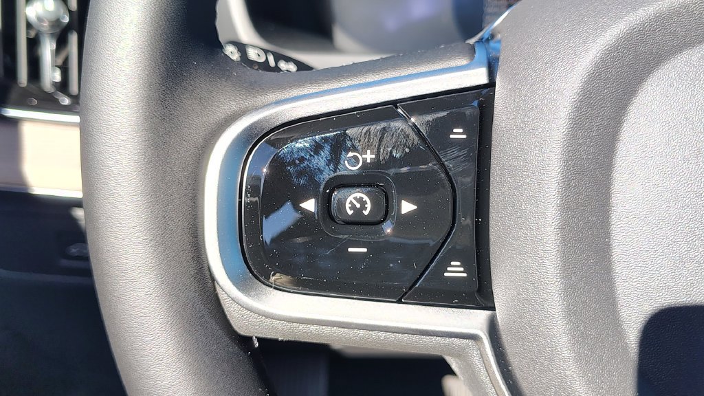 New 2026 Volvo XC90 B6 Plus w/ Protection Package Premier AWD/4WD image 15