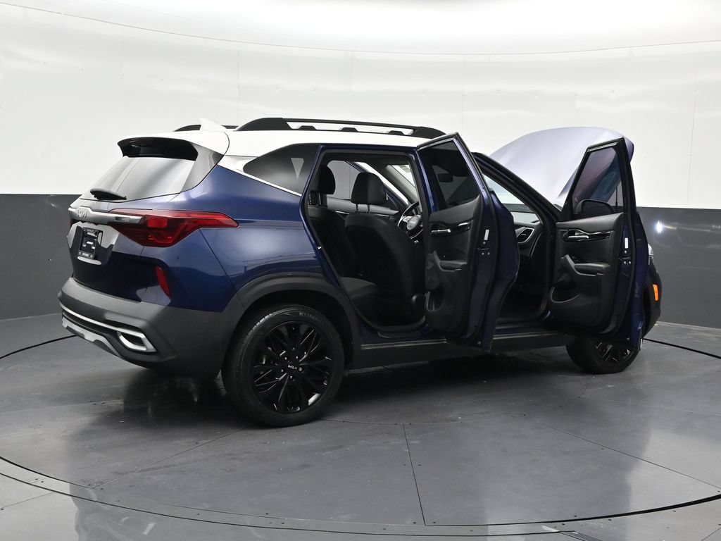 Used 2023 Kia Seltos Nightfall Edition AWD/4WD image 31