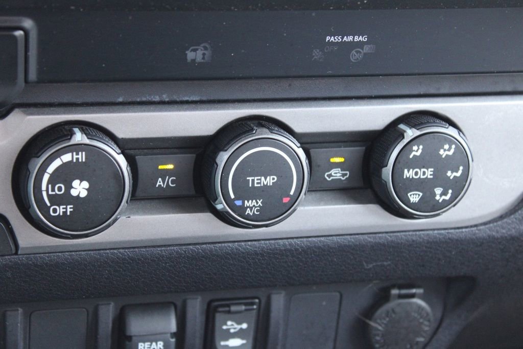 Used 2019 Toyota Tacoma SR5 AWD/4WD image 37