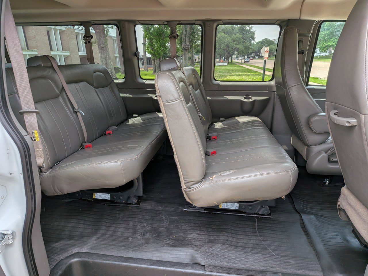 Used 2023 Chevrolet Express 3500 LS RWD image 13