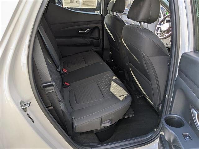 Used 2024 Hyundai Santa Cruz SE image 15