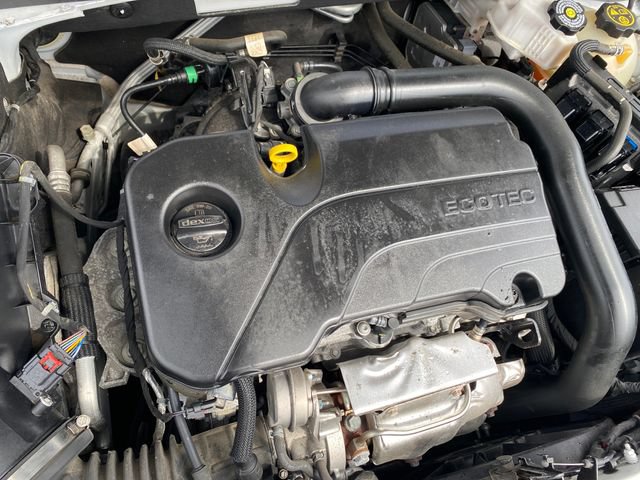 Used 2023 Chevrolet Malibu LT FWD image 20