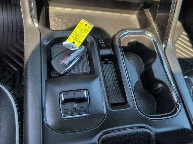 Used 2025 GMC Sierra 2500 AT4X w/ AT4X AEV Edition AWD/4WD image 43