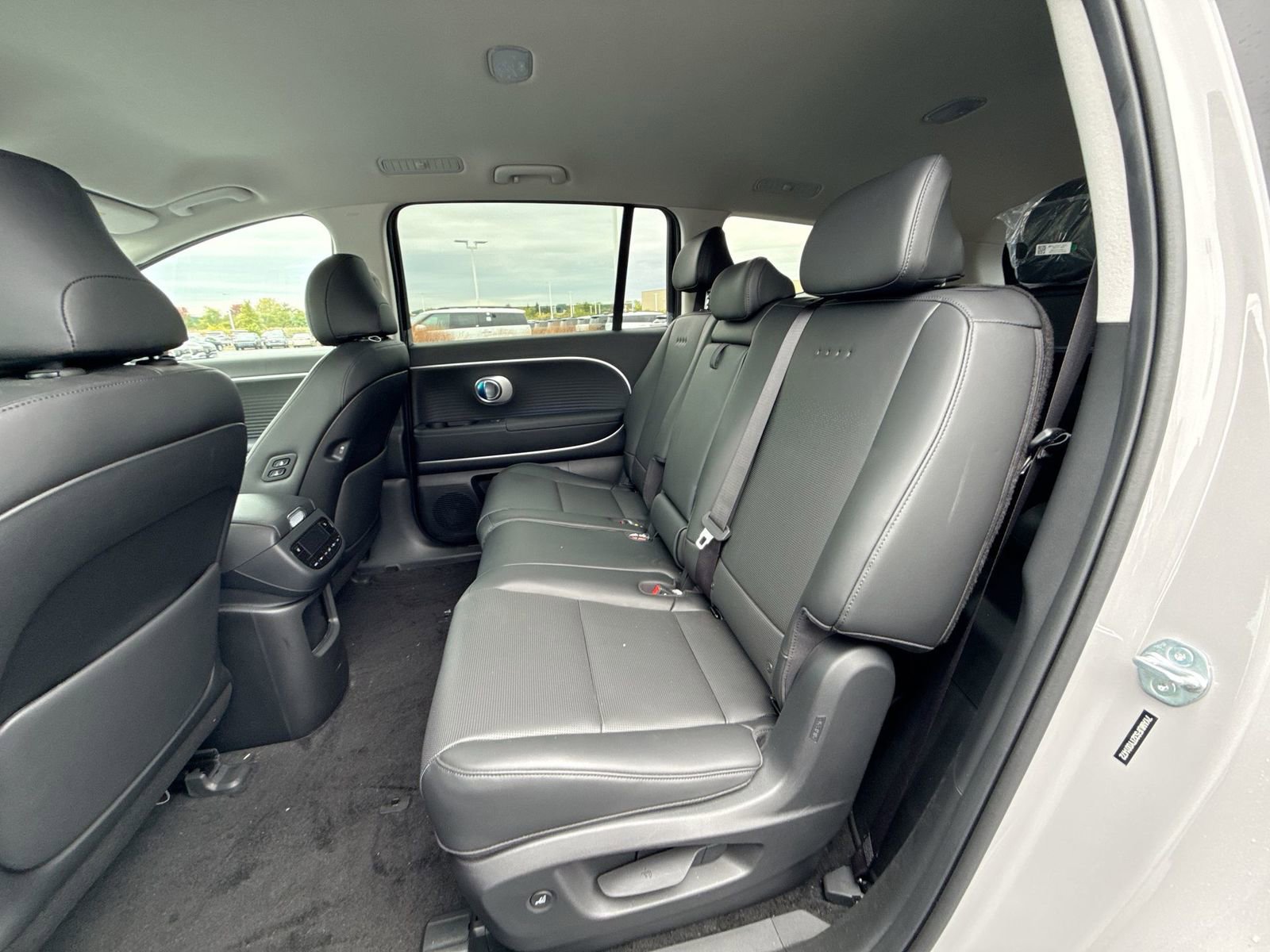 New 2026 Hyundai Ioniq 9 SEL image 24