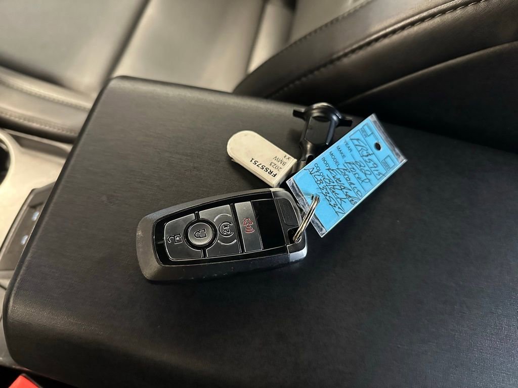 Used 2022 Ford Bronco Everglades image 39