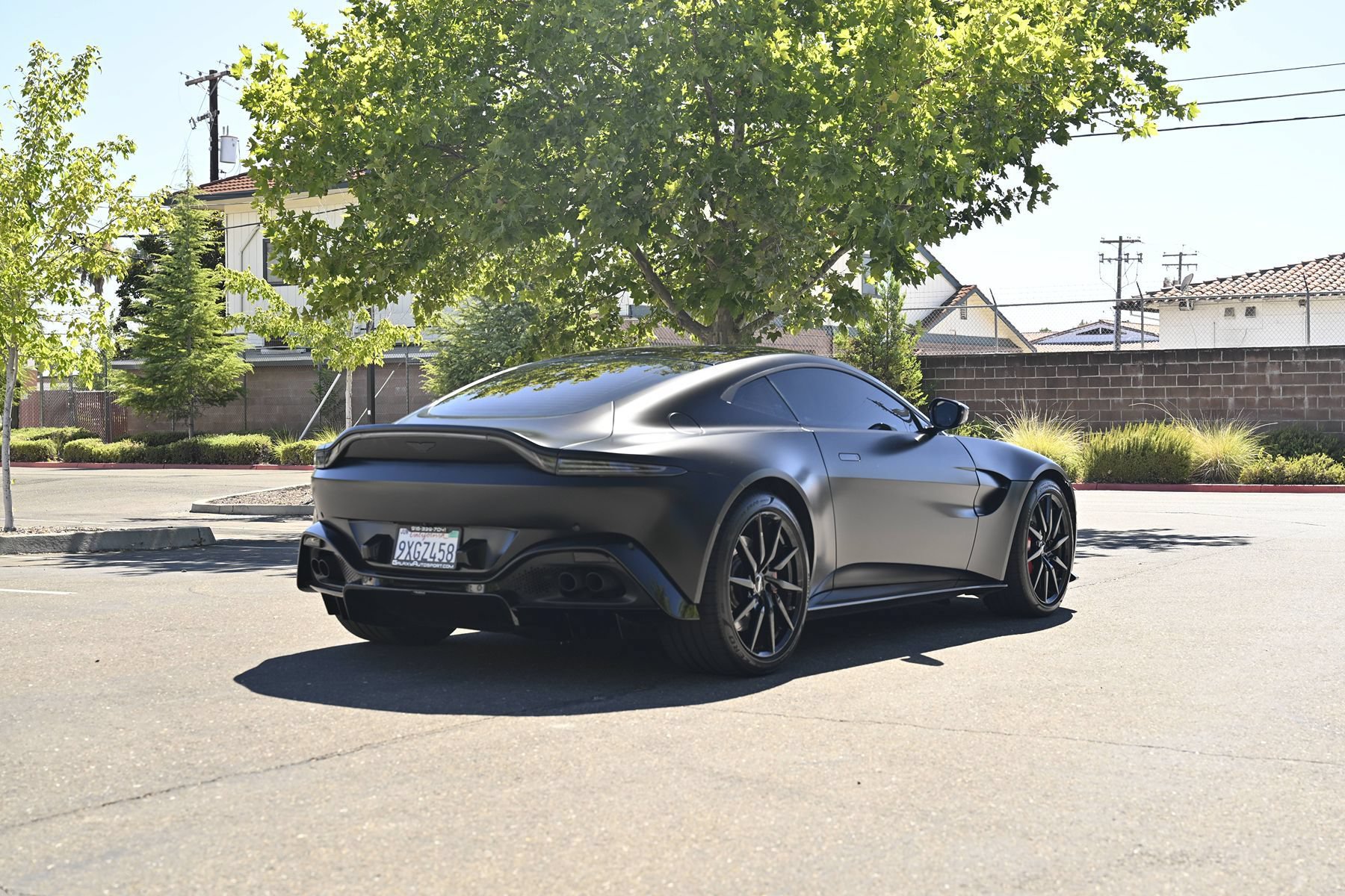 Used 2020 Aston Martin V8 Vantage Coupe RWD image 8
