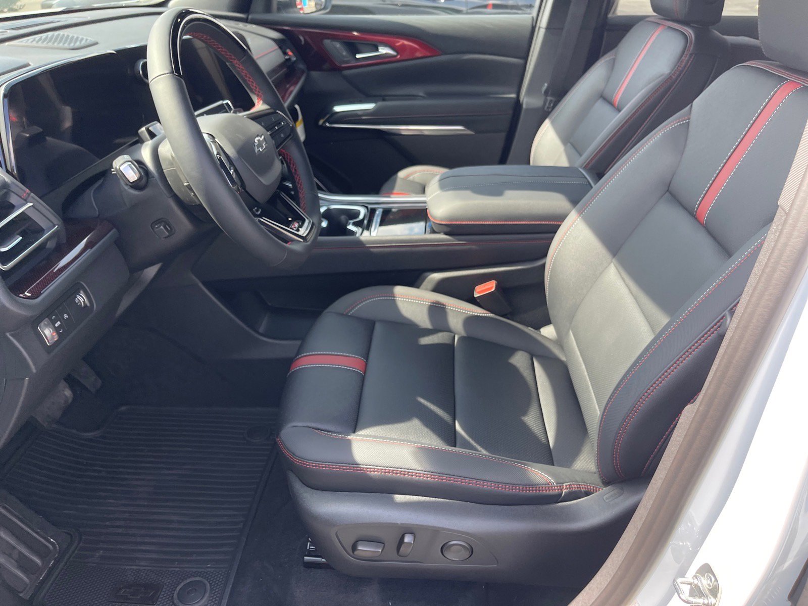 New 2026 Chevrolet Traverse RS FWD image 10