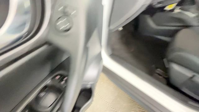 Used 2020 Nissan Rogue S FWD image 19