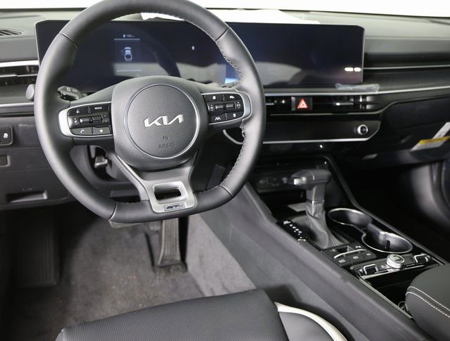 New 2026 Kia K5 GT-Line image 9