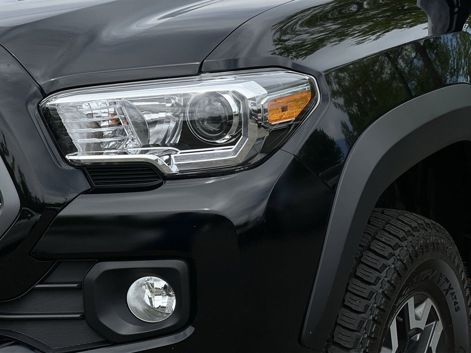 Used 2023 Toyota Tacoma TRD Off-Road AWD/4WD image 21