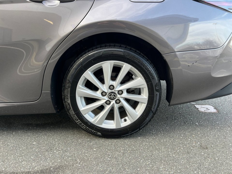 Used 2022 Toyota Camry LE image 26