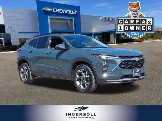 Used 2025 Chevrolet Trax LT w/ Driver Confidence Package image 1