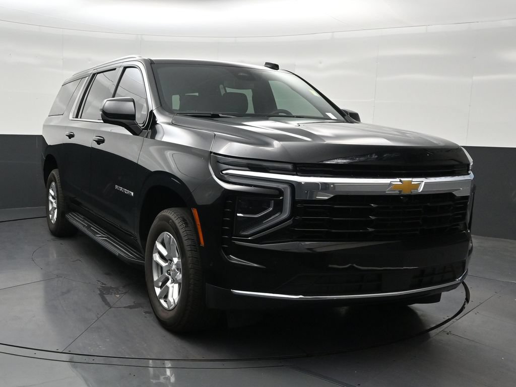 Used 2026 Chevrolet Suburban LS RWD image 8